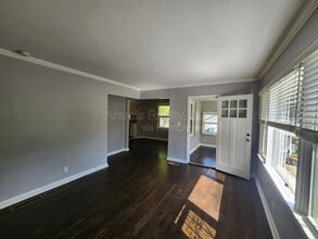 120 Burbank Dr NW in Atlanta, GA - Building Photo - Building Photo