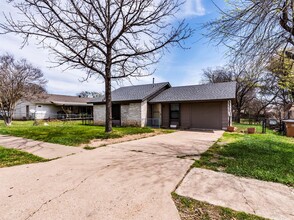 9803 Plover Dr in Austin, TX - Building Photo - Building Photo