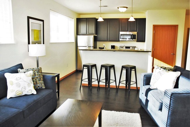 WINGRA POINT RESIDENCES LLC in Madison, WI - Building Photo - Building Photo