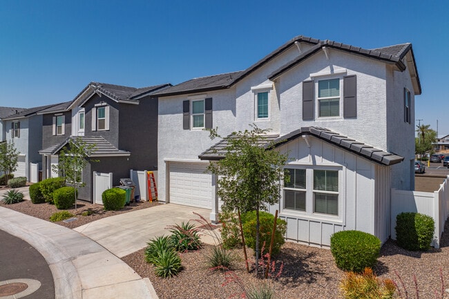Cyrene at Estrella II (New) in Goodyear, AZ - Building Photo - Building Photo