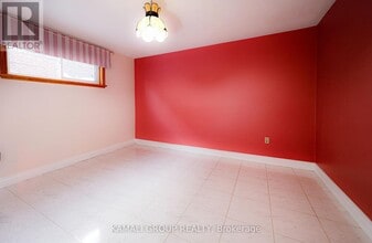 38 Spruce Ave in Richmond Hill, ON - Building Photo - Building Photo