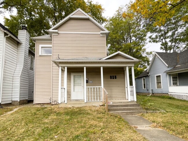 property at 830 W North St