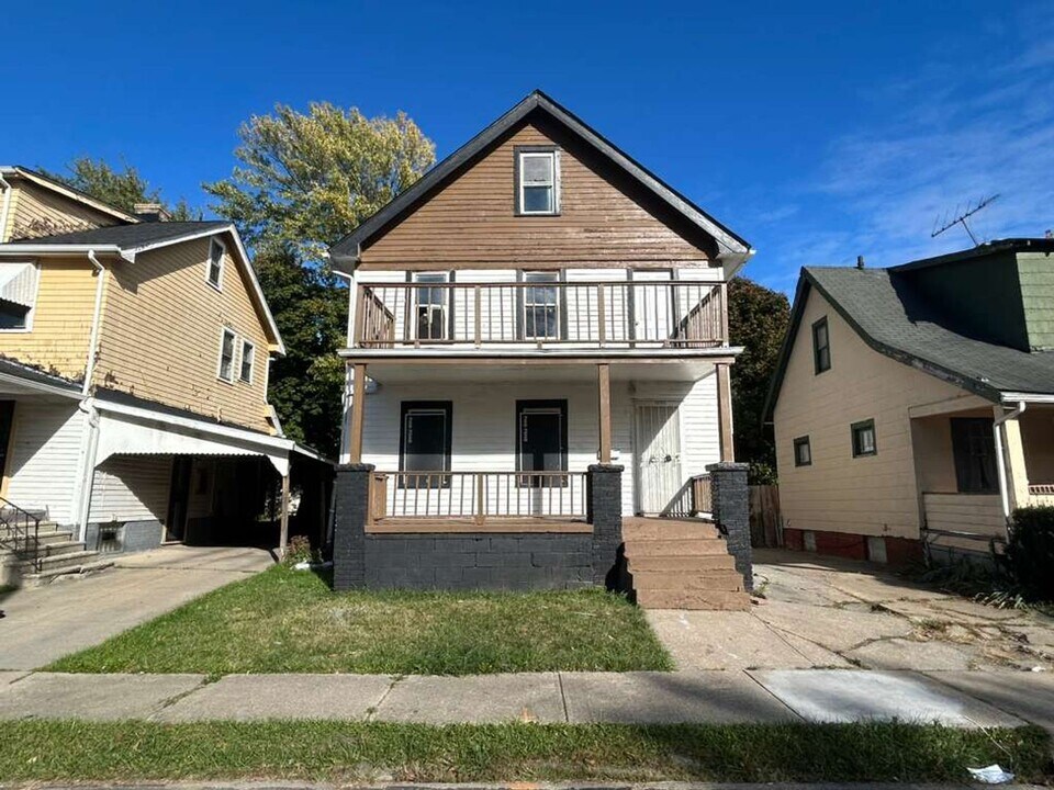1093 E 147th St in Cleveland, OH - Building Photo