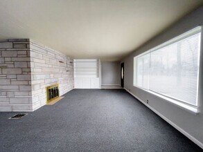 1506 W White River Blvd in Muncie, IN - Foto de edificio - Building Photo