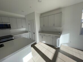 1402 Mountain Laurel Rd in San Marcos, CA - Building Photo - Building Photo