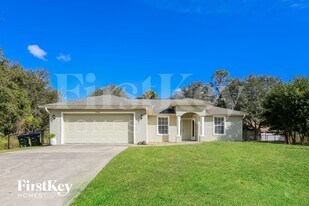 4502 Enid Ln in North Port, FL - Building Photo