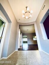 337 West Swan Drive in Chandler, AZ - Building Photo - Building Photo