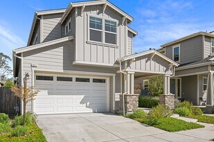 1477 Cecilia Dr in Santa Rosa, CA - Building Photo