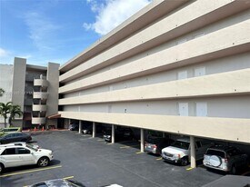 802 NW 87th Ave in Miami, FL - Building Photo