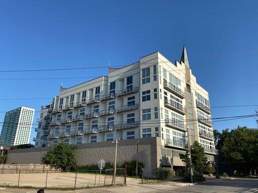 3311 Yupon St, Unit 517 in Houston, TX - Building Photo - Building Photo