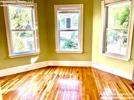 121 Richdale Ave, Unit 3 in Cambridge, MA - Building Photo