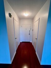 20 Hammond Pond Pkwy in Newton, MA - Building Photo - Building Photo