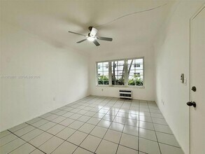 610 12th St, Unit 5 in Miami Beach, FL - Foto de edificio - Building Photo