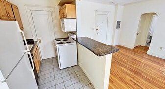 117 Park Dr in Boston, MA - Building Photo