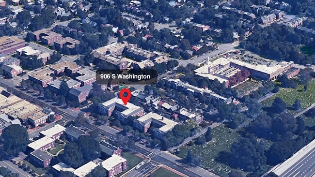 906 S Washington St in Alexandria, VA - Building Photo - Building Photo