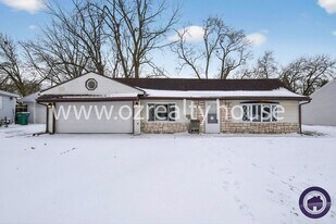 307 Venice Dr in Northwood, OH - Building Photo