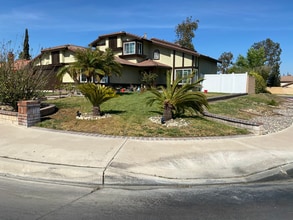 2247 N Driftwood Ave in Rialto, CA - Building Photo - Building Photo