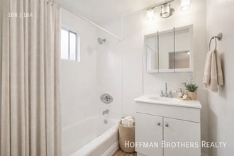 4558 W 173rd St, Unit AA in Lawndale, CA - Foto de edificio - Building Photo