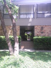 1414 Castle Ct in Houston, TX - Building Photo - Building Photo