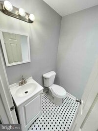 2811 S 65th St photo'