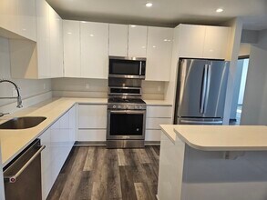 145 Newbury Ave in Quincy, MA - Building Photo - Building Photo