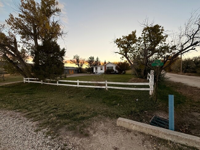 property at 820 E 29th St