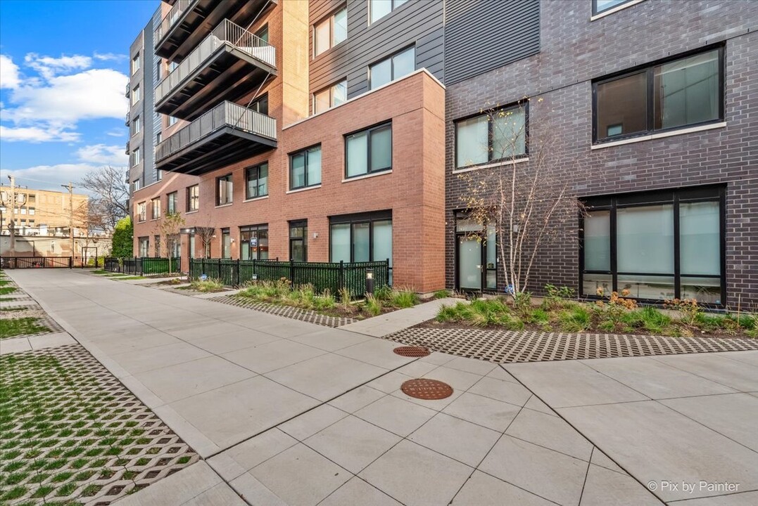 1648 W Division St in Chicago, IL - Building Photo