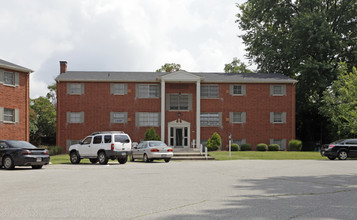 Jadaro Court Apartments in Cincinnati, OH - Building Photo - Building Photo