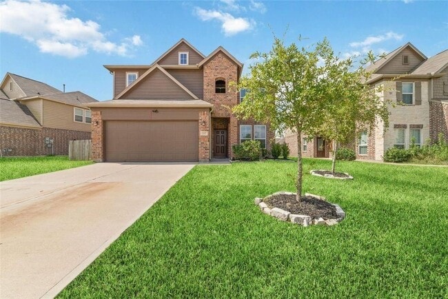 property at 2707 Golden Hills Ct