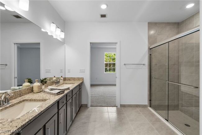 26390 Coco Cay Cir in Bonita Springs, FL - Building Photo - Building Photo