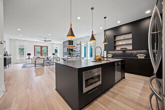 4709 Walden Ct in Charlotte, NC - Building Photo - Building Photo