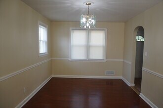 3902 Emmart Ave in Baltimore, MD - Building Photo - Building Photo