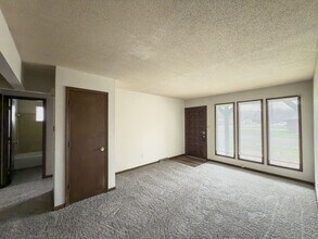 2447-2447 E Heying Dr in Columbia, MO - Building Photo - Building Photo