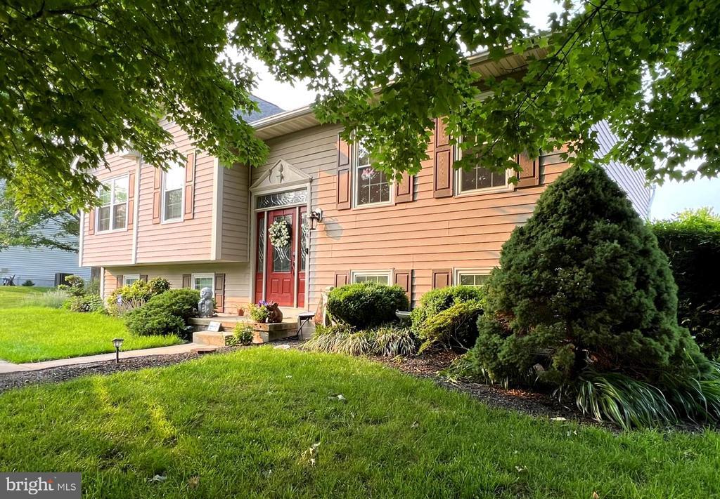 954 Firestone Rd in Westminster, MD - Building Photo