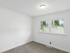 17704 Grandview Dr in Hazel Crest, IL - Building Photo - Building Photo