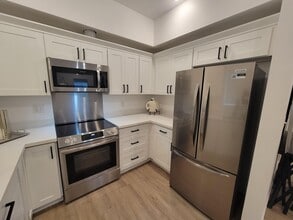 Copperstone Luxury Apartments and Townhomes in Lakewood, WA - Building Photo - Building Photo