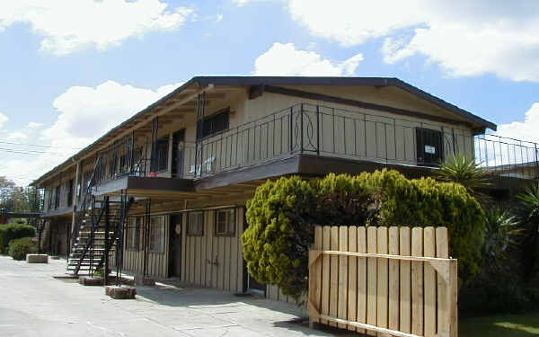 1526 E Vassar Ave in Fresno, CA - Foto de edificio - Building Photo