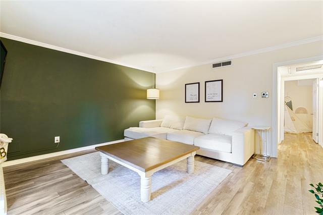 7707 Meadow Park Dr in Dallas, TX - Building Photo - Building Photo