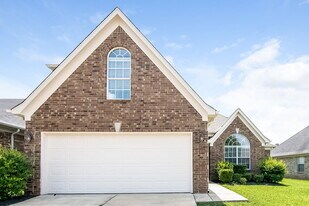 7972 Ridgedale Dr in Olive Branch, MS - Building Photo