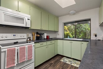 804 N Main St, Unit SI ID1036058P in Coupeville, WA - Building Photo - Building Photo