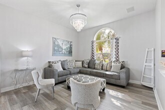 3221 El Camino Real in West Palm Beach, FL - Foto de edificio - Building Photo