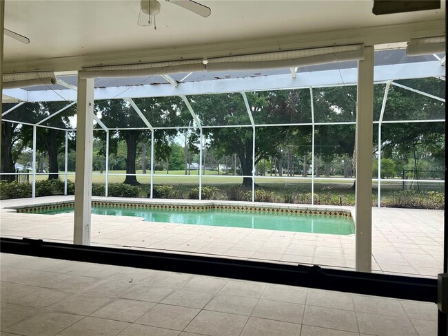 3913 Northampton Way in Tampa, FL - Building Photo - Building Photo