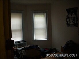 208 Kelton St, Unit 1 in Boston, MA - Building Photo