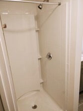 29 Gorham St, Unit 2 in Waltham, MA - Foto de edificio - Building Photo