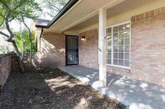 7709 Village Trail Dr in Dallas, TX - Building Photo - Building Photo