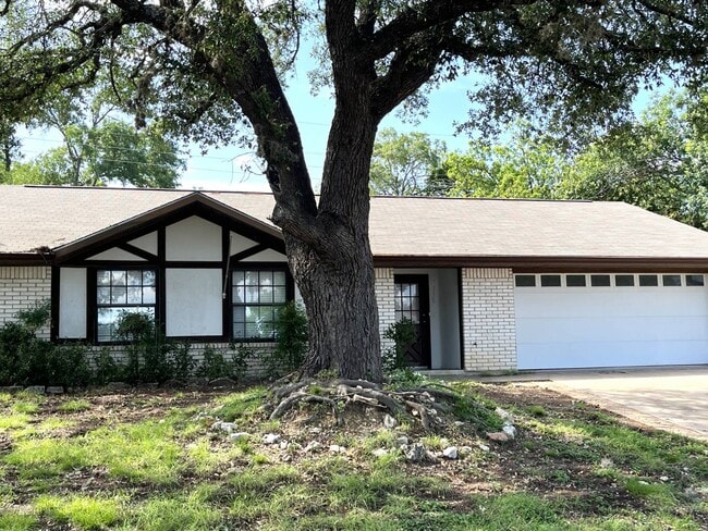 property at 538 Camelot Dr