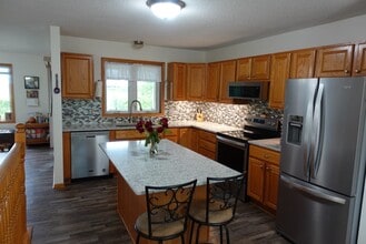 100 Tattler Ln in Mankato, MN - Building Photo - Building Photo