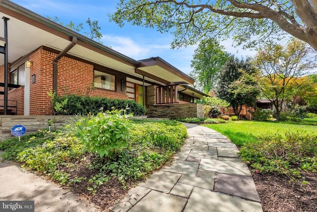 3302 Shirley Ln in Chevy Chase, MD - Building Photo - Building Photo