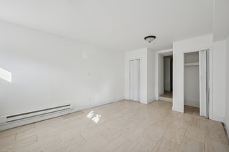 1115 E Chelten Ave in Philadelphia, PA - Building Photo - Building Photo