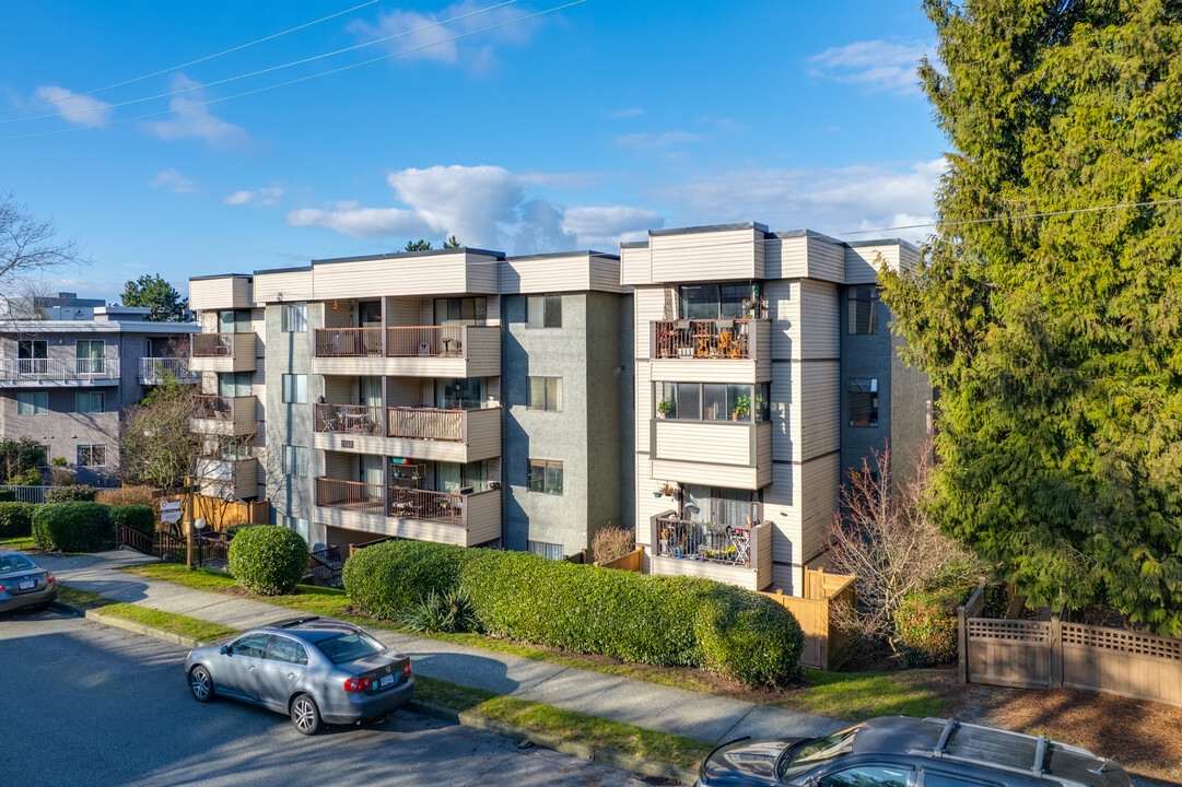 Harbour Mount in Vancouver, BC - Building Photo